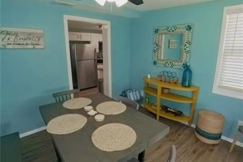 Casa en alquiler en Largo, Florida, 3 dormitorios, 72.56 m2 № 1919301 - foto 2