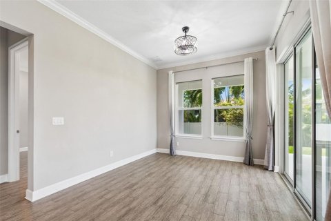 House in Tarpon Springs, Florida 5 bedrooms, 321.07 sq.m. № 2217094 - photo 21