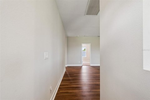 House in Tarpon Springs, Florida 5 bedrooms, 321.07 sq.m. № 2217094 - photo 30