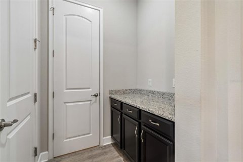 House in Tarpon Springs, Florida 5 bedrooms, 321.07 sq.m. № 2217094 - photo 6