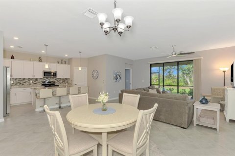 Villa ou maison à vendre à Port Charlotte, Floride: 3 chambres, 172.52 m2 № 2120408 - photo 10