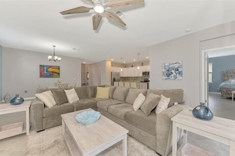 Villa ou maison à vendre à Port Charlotte, Floride: 3 chambres, 172.52 m2 № 2120408 - photo 12