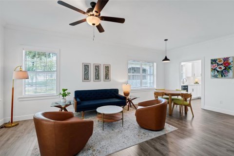 Villa ou maison à louer à Tampa, Floride: 2 chambres, 119.66 m2 № 2406314 - photo 18