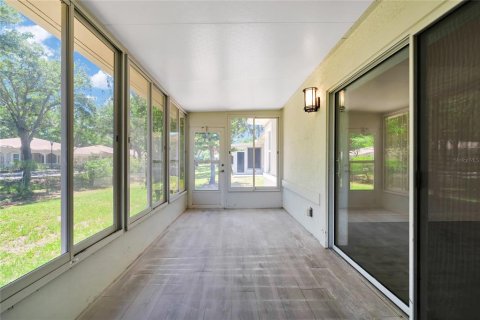 Villa ou maison à louer à Tampa, Floride: 2 chambres, 119.66 m2 № 2406314 - photo 6