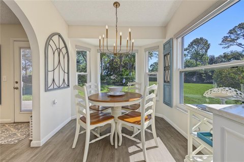 House in Spring Hill, Florida 2 bedrooms, 170.48 sq.m. № 2416693 - photo 20