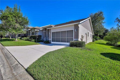 House in Spring Hill, Florida 2 bedrooms, 170.48 sq.m. № 2416693 - photo 4