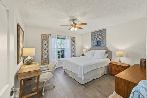 House in Spring Hill, Florida 2 bedrooms, 170.48 sq.m. № 2416693 - photo 24