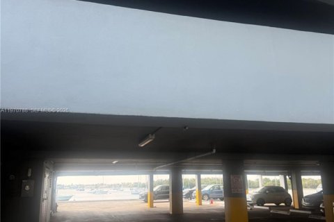 Снять в аренду кондоминиум в Норт-Бей-Виллидж, Флорида 2 спальни, 99.96м2, № 2031169 - фото 14