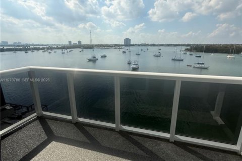 Снять в аренду кондоминиум в Норт-Бей-Виллидж, Флорида 2 спальни, 99.96м2, № 2031169 - фото 13