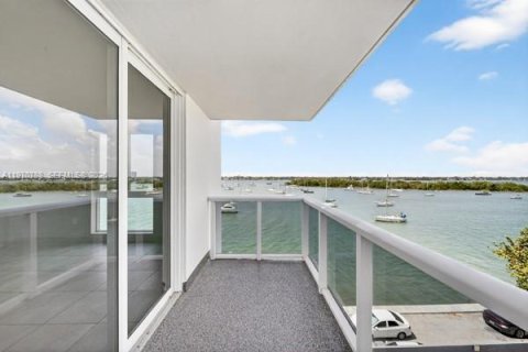 Снять в аренду кондоминиум в Норт-Бей-Виллидж, Флорида 2 спальни, 99.96м2, № 2031169 - фото 17