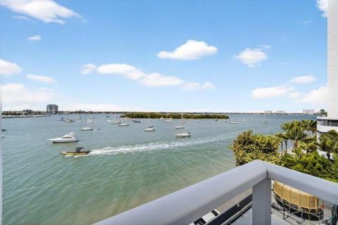 Снять в аренду кондоминиум в Норт-Бей-Виллидж, Флорида 2 спальни, 99.96м2, № 2031169 - фото 25