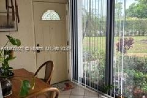 Condo in Greenacres, Florida, 2 bedrooms  № 1748813 - photo 17