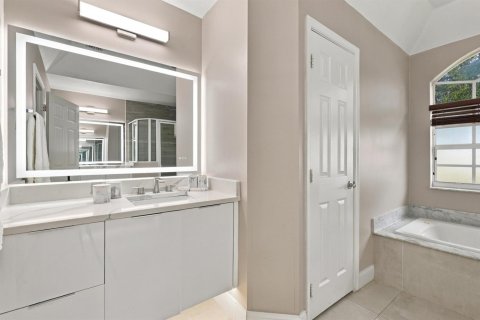 Casa en venta en Port St. Lucie, Florida, 4 dormitorios, 197.32 m2 № 2421315 - foto 29