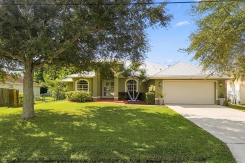 Casa en Port St. Lucie, Florida 4 dormitorios, 197.32 m2 № 2421315