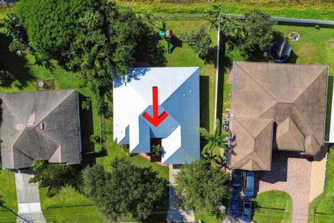 Casa en venta en Port St. Lucie, Florida, 4 dormitorios, 197.32 m2 № 2421315 - foto 5