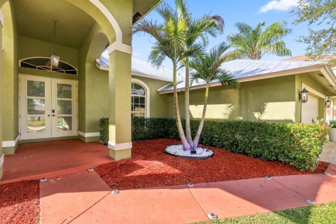 Casa en venta en Port St. Lucie, Florida, 4 dormitorios, 197.32 m2 № 2421315 - foto 3
