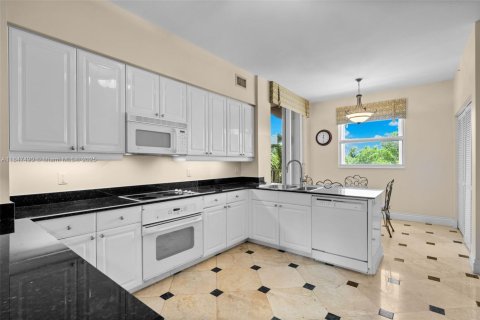 Condominio en venta en Key Biscayne, Florida, 2 dormitorios, 191.38 m2 № 1852014 - foto 24
