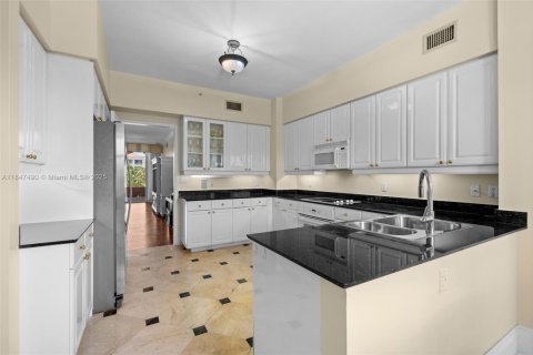 Condominio en venta en Key Biscayne, Florida, 2 dormitorios, 191.38 m2 № 1852014 - foto 22