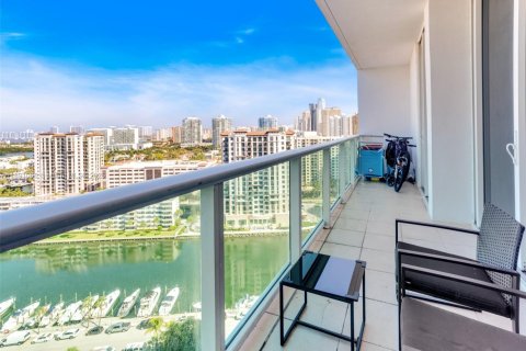 Copropriété à vendre à Sunny Isles Beach, Floride: 2 chambres, 126.07 m2 № 1944404 - photo 24