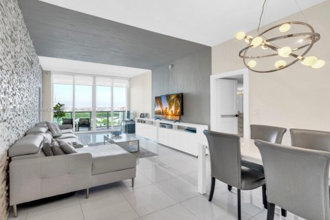 Copropriété à vendre à Sunny Isles Beach, Floride: 2 chambres, 126.07 m2 № 1944404 - photo 5