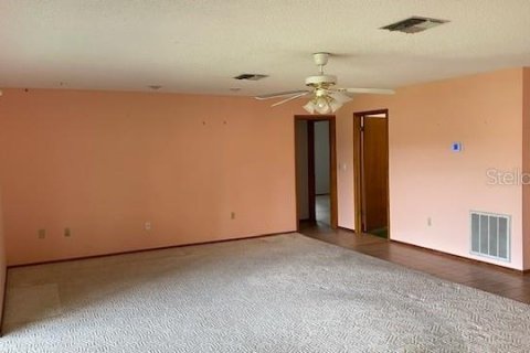 House in Tarpon Springs, Florida 3 bedrooms, 179.49 sq.m. № 2411661 - photo 5