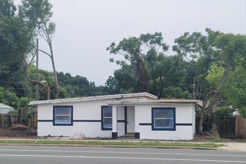 House in Orlando, Florida 2 bedrooms, 121.98 sq.m. № 2218194