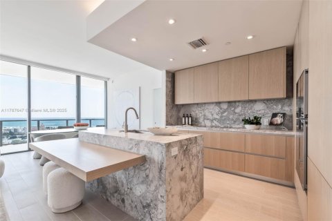 Condominio en alquiler en Miami Beach, Florida, 3 dormitorios, 182.37 m2 № 1645154 - foto 20