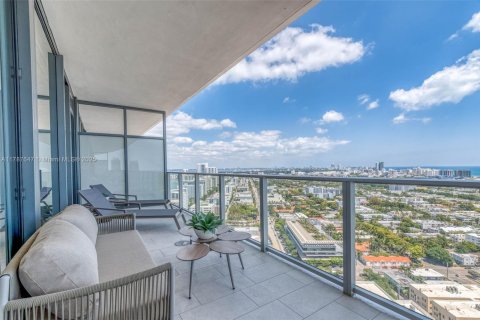 Condominio en alquiler en Miami Beach, Florida, 3 dormitorios, 182.37 m2 № 1645154 - foto 17