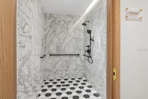 Condominio en alquiler en Tampa, Florida, 2 dormitorios, 214.14 m2 № 2226611 - foto 29