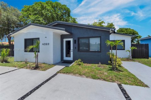 Casa en West Park, Florida 3 dormitorios № 2032424