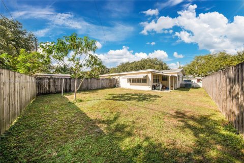 Casa en venta en Cooper City, Florida, 2 dormitorios, 100.98 m2 № 1963228 - foto 18