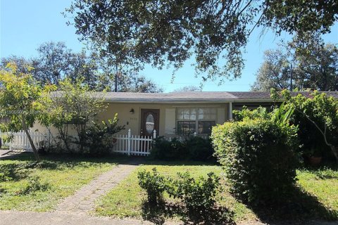 Villa ou maison à vendre à Cooper City, Floride: 2 chambres, 100.98 m2 № 1963228 - photo 2