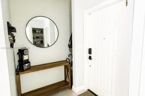 Touwnhouse à louer à Miami, Floride: 2 chambres, 134.34 m2 № 2091306 - photo 11