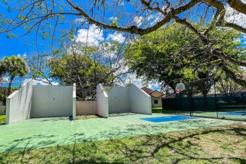 Touwnhouse à louer à Miami, Floride: 2 chambres, 134.34 m2 № 2091306 - photo 21