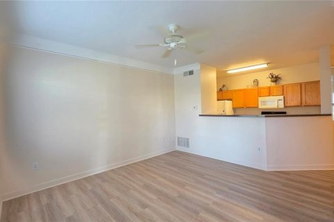Condo in Bradenton, Florida, 1 bedroom № 2115946 - photo 8