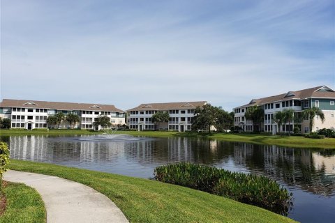 Condo in Bradenton, Florida, 1 bedroom № 2115946 - photo 3