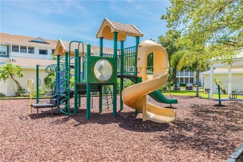 Condo in Bradenton, Florida, 1 bedroom № 2115946 - photo 17