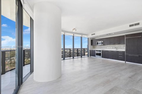 Снять в аренду кондоминиум в Майами, Флорида 2 спальни, 97.83м2, № 1989685 - фото 3