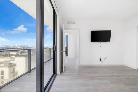 Снять в аренду кондоминиум в Майами, Флорида 2 спальни, 97.83м2, № 1989685 - фото 8