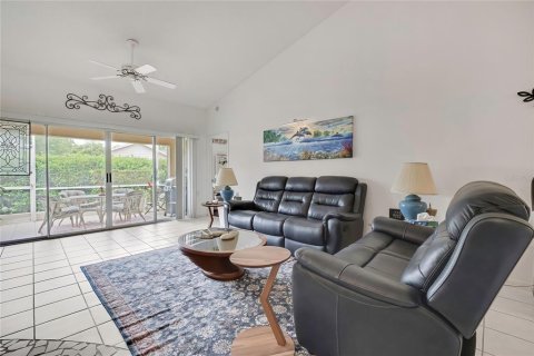 Villa ou maison à vendre à New Port Richey, Floride: 2 chambres, 125.6 m2 № 2141326 - photo 5