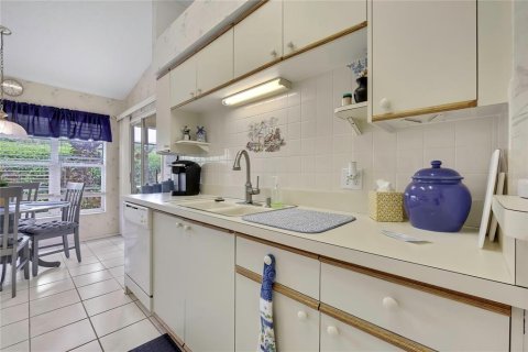 Villa ou maison à vendre à New Port Richey, Floride: 2 chambres, 125.6 m2 № 2141326 - photo 8