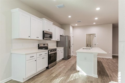 House in Inverness, Florida 4 bedrooms, 178.74 sq.m. № 2224507 - photo 8