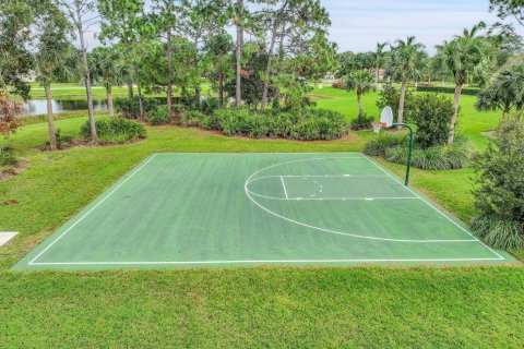 House in Port St. Lucie, Florida 3 bedrooms, 165.74 sq.m. № 2083546 - photo 22