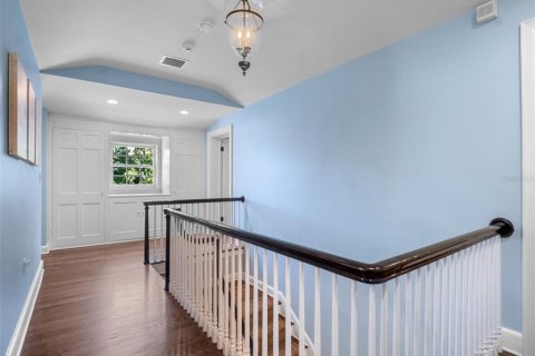 House in Orlando, Florida 5 bedrooms, 724.17 sq.m. № 1873663 - photo 25