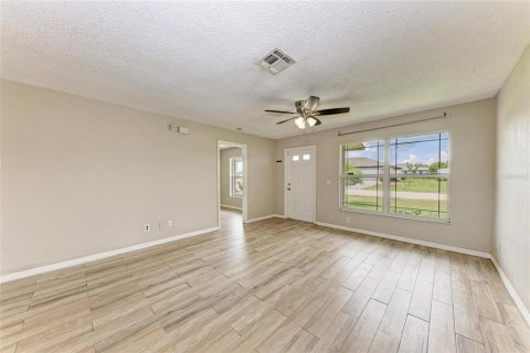 Villa ou maison à vendre à Punta Gorda, Floride: 3 chambres, 99.03 m2 № 1845064 - photo 9