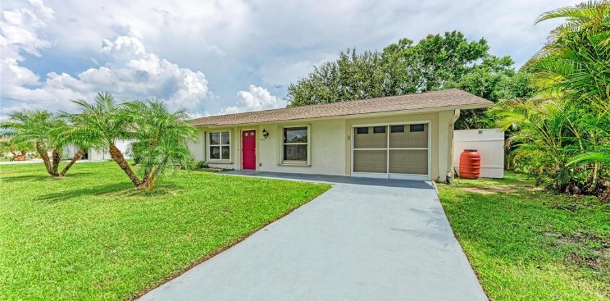 Villa ou maison à Punta Gorda, Floride 3 chambres, 99.03 m2 № 1845064