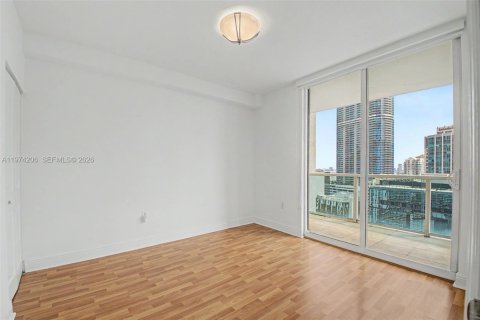 Condominio en alquiler en Miami, Florida, 2 dormitorios, 95.04 m2 № 2035985 - foto 12