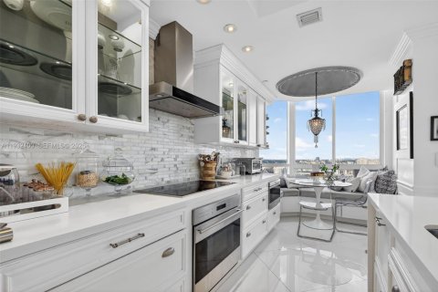 Condo in Aventura, Florida, 3 bedrooms  № 1995693 - photo 12
