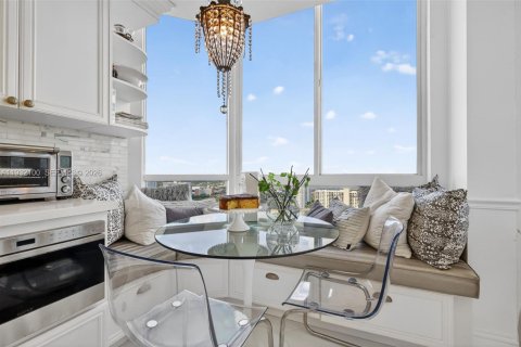 Condo in Aventura, Florida, 3 bedrooms  № 1995693 - photo 17