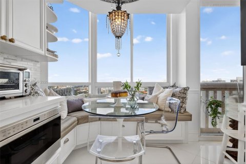 Condo in Aventura, Florida, 3 bedrooms  № 1995693 - photo 16